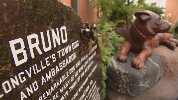 Bruno statue_1471810980830_5671445_ver1.0